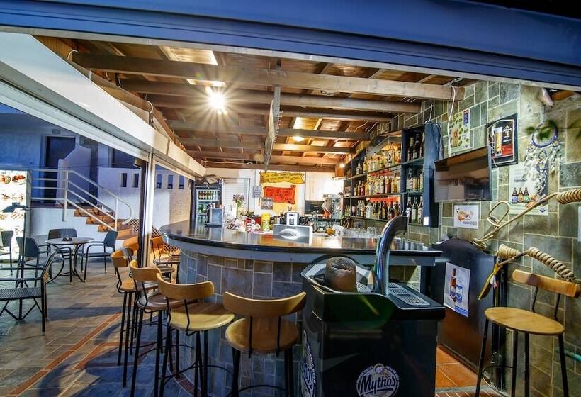 בית מלון כפרי Elpida Apartments