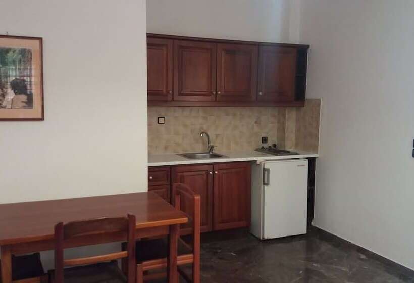 בית מלון כפרי Elpida Apartments