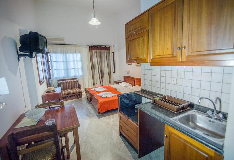 בית מלון כפרי Elpida Apartments