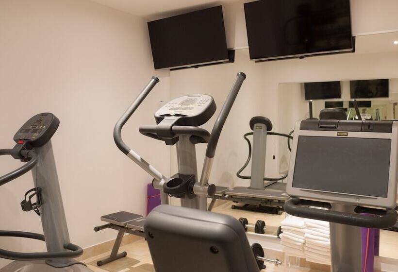 Отель Hôtel Arène