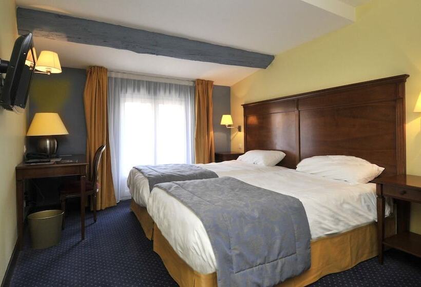 Отель Hôtel Arène