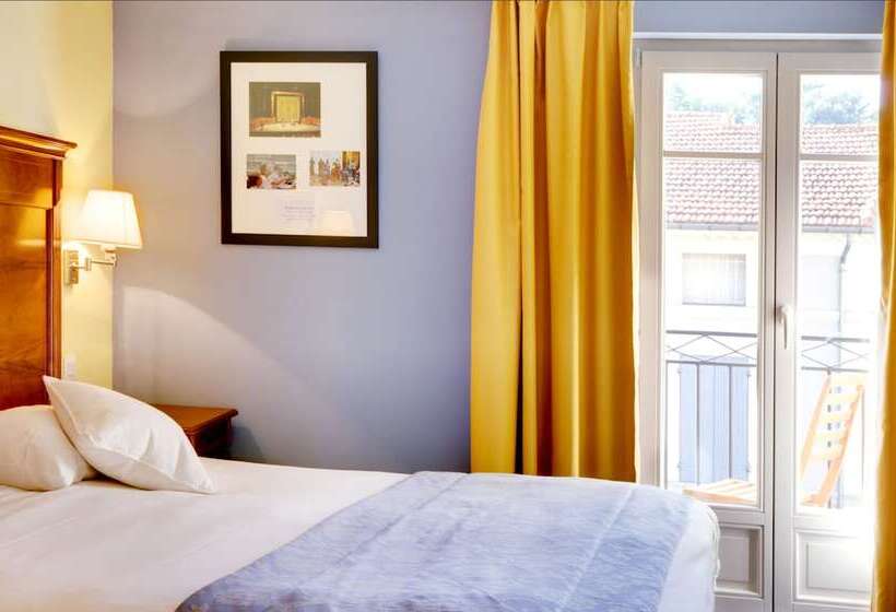 Отель Hôtel Arène
