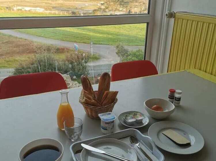 فندق فئة نجمة واحدة Auberge Granit Rose