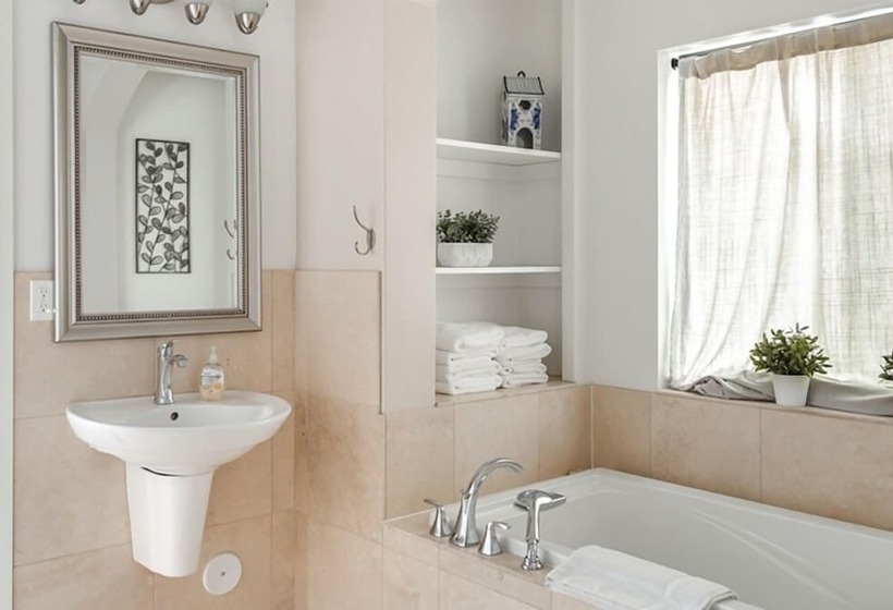 فندق Aspenwood Manor