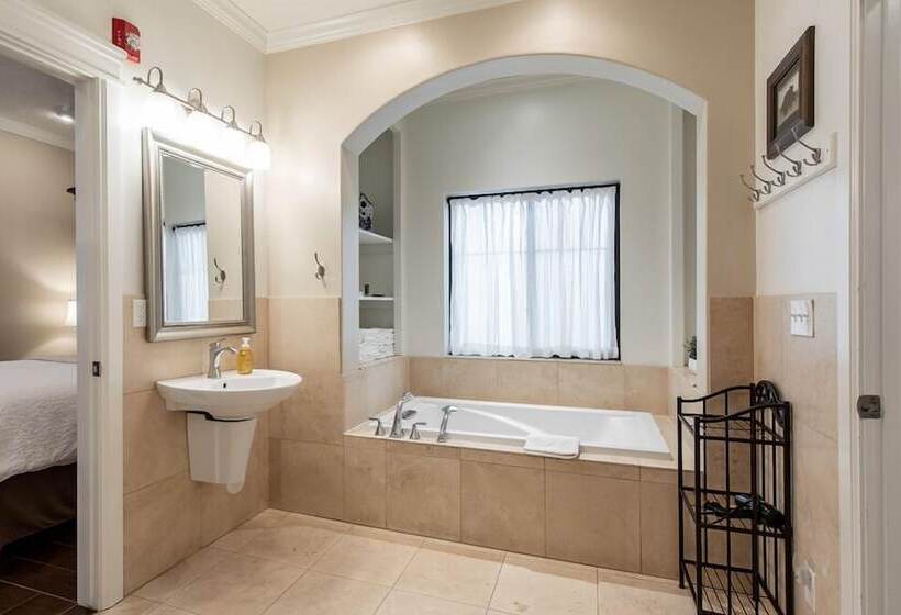 فندق Aspenwood Manor