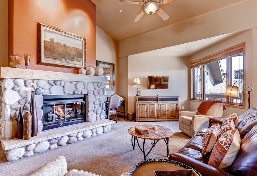 호텔 Christie Club