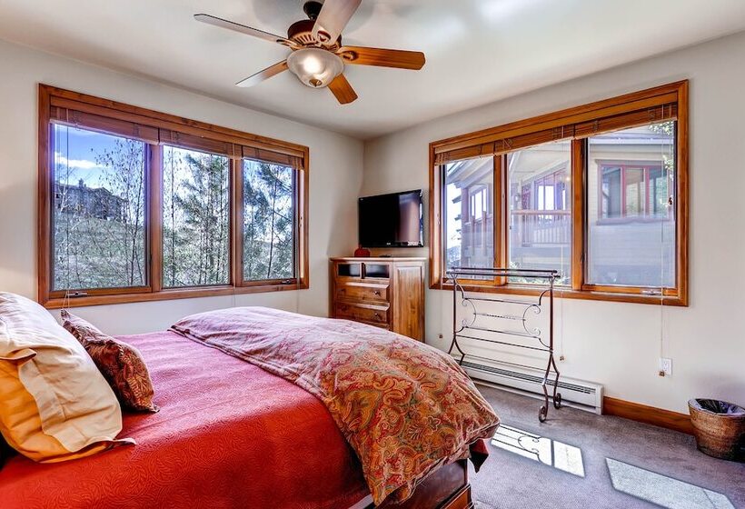 호텔 Christie Club