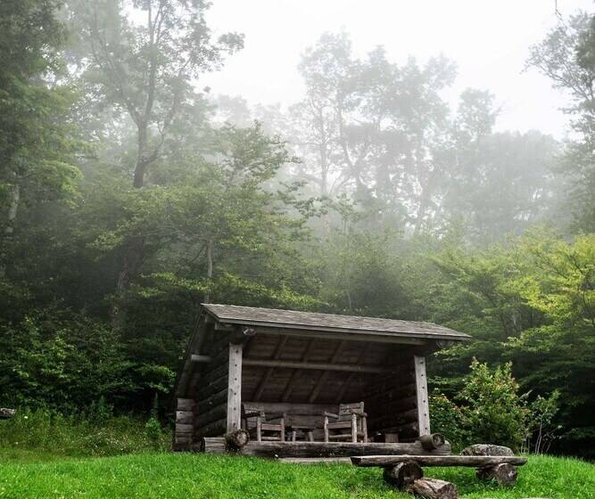 Отель Deer Mountain Inn