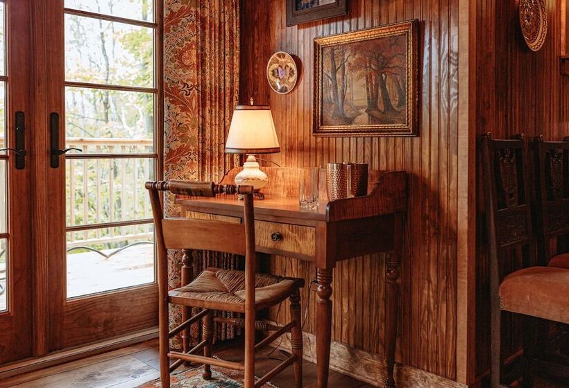 Отель Deer Mountain Inn