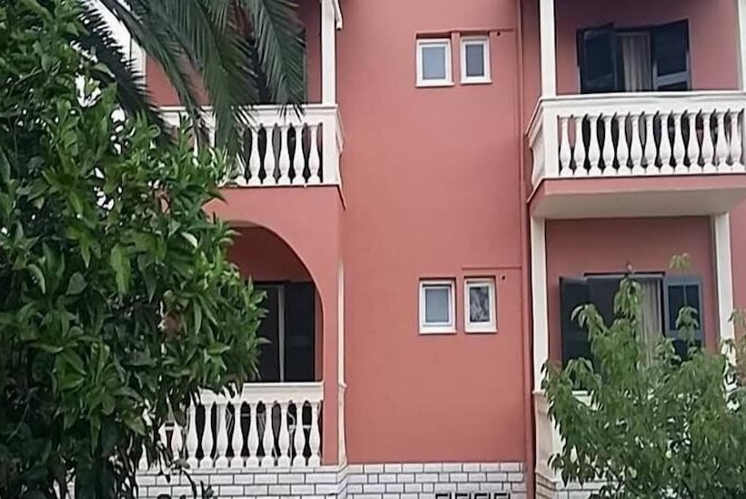 Pierhouse Hotel In Gouvia