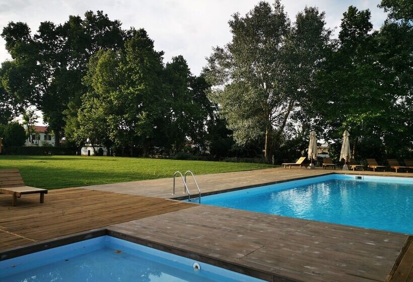 هتل روستایی Quinta Do Louredo   évora