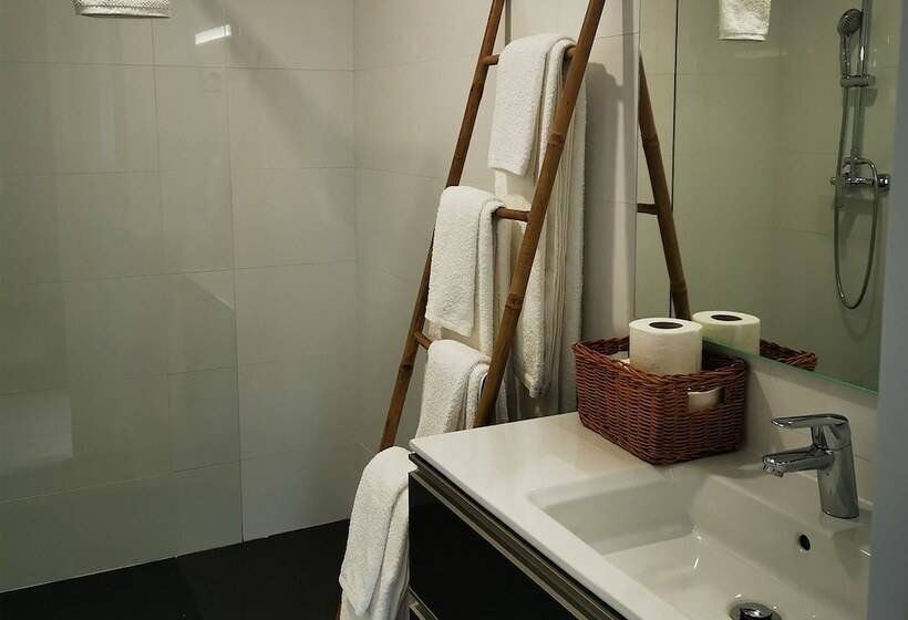 هتل روستایی Quinta Do Louredo   évora