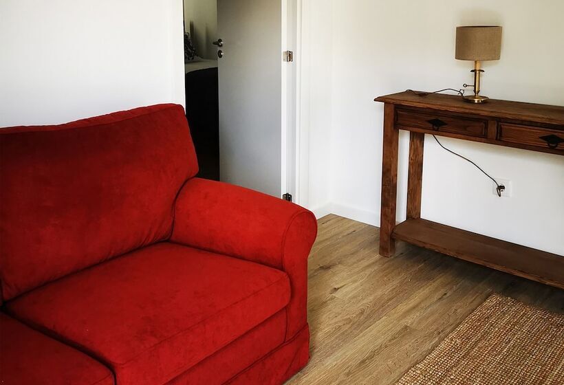 هتل روستایی Quinta Do Louredo   évora