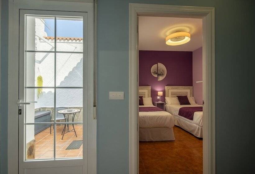 بنسيون La Posada Del 42