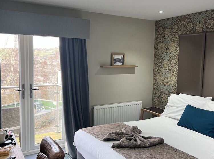 The New Hobbit Hotel Rooms