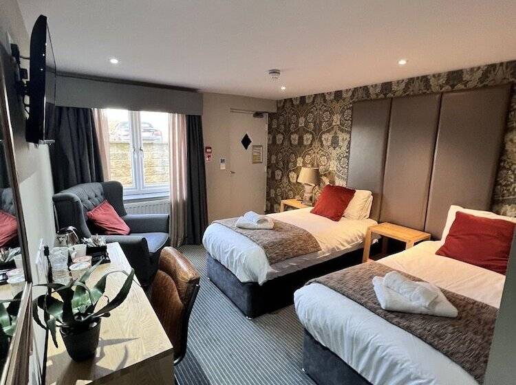 The New Hobbit Hotel Rooms