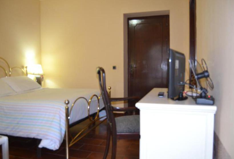 تختخواب و صبحانه Pensión Villa Adria