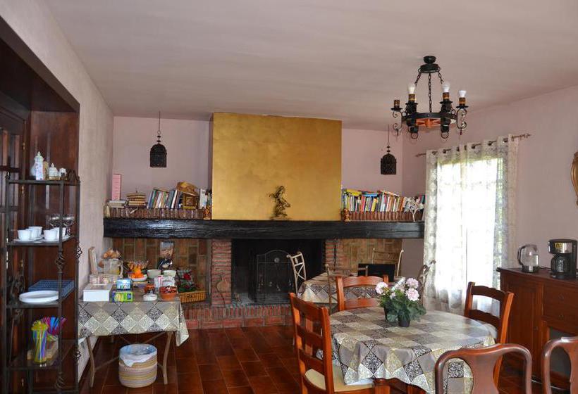 تختخواب و صبحانه Pensión Villa Adria