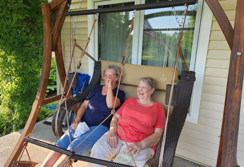 Bed and Breakfast Sweetfern Inn