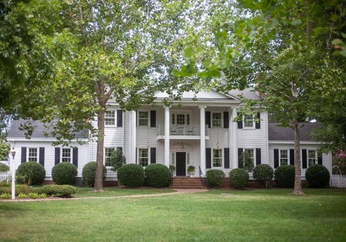 민박 The Virginia Cliffe Inn