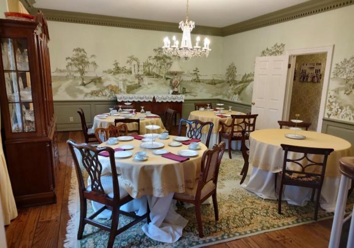 مبيت وإفطار The Virginia Cliffe Inn