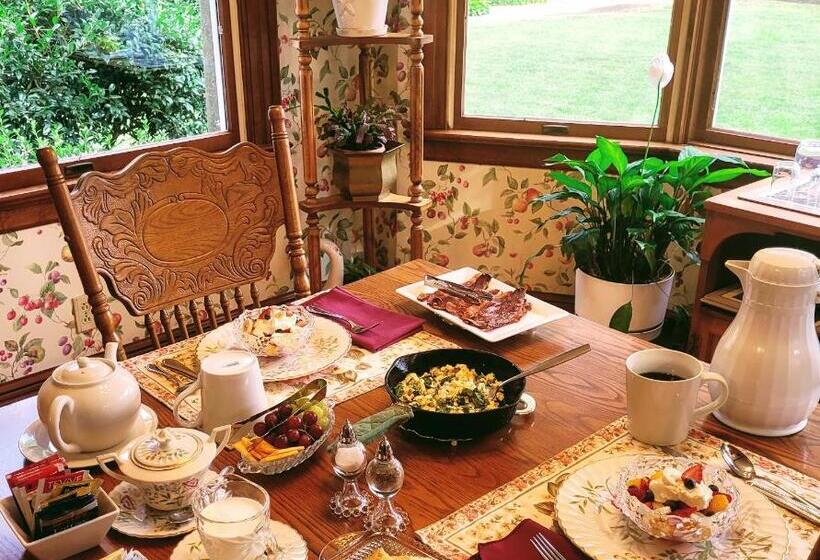 민박 The Virginia Cliffe Inn