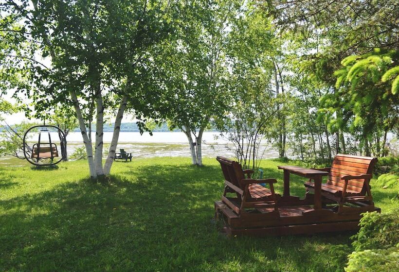 Condo & Motel Des Berges