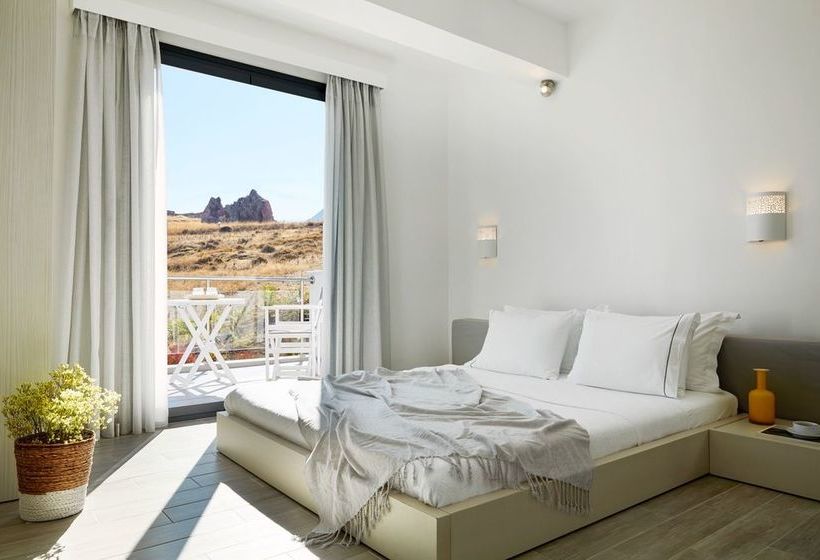 Eleia Seafront Suites & Villas