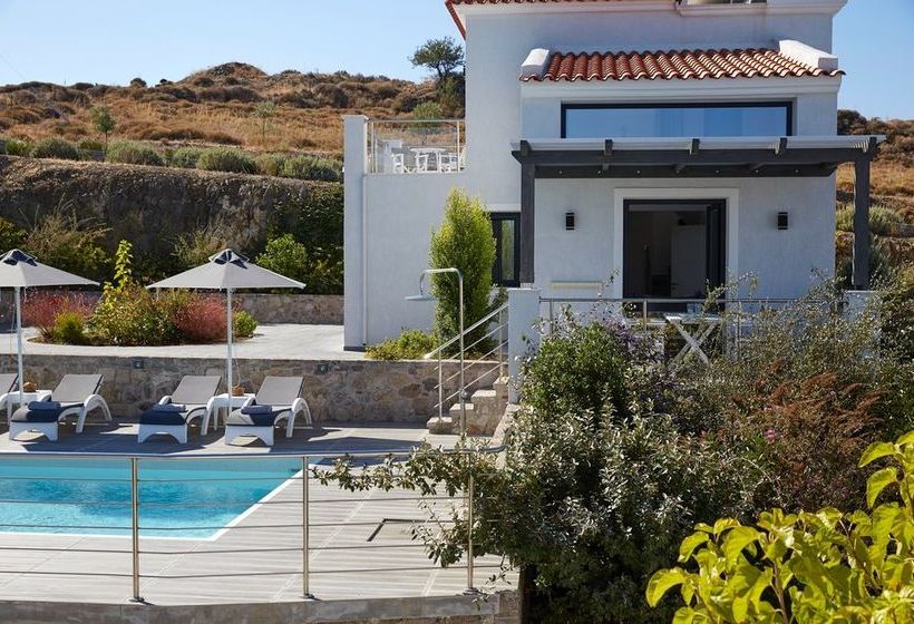 Eleia Seafront Suites & Villas