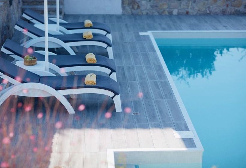 Eleia Seafront Suites & Villas