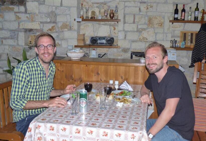 Guesthouse & Hostel Lorenc