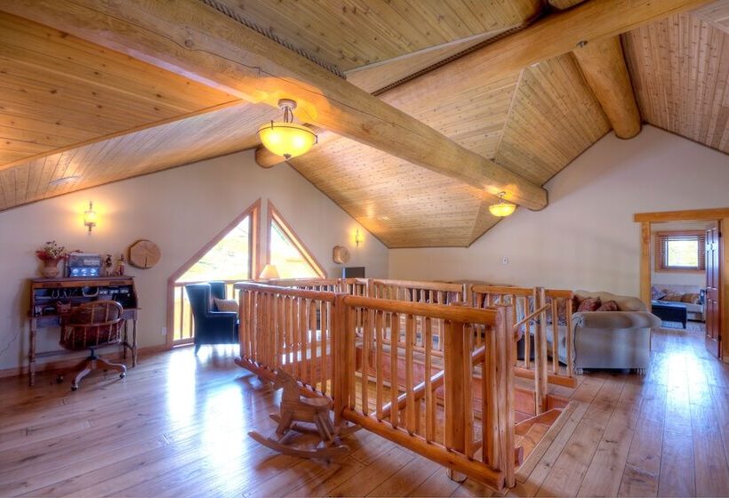 Отель A Okanagan Lakeview Inn