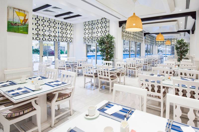 هتل Al Hamra Village