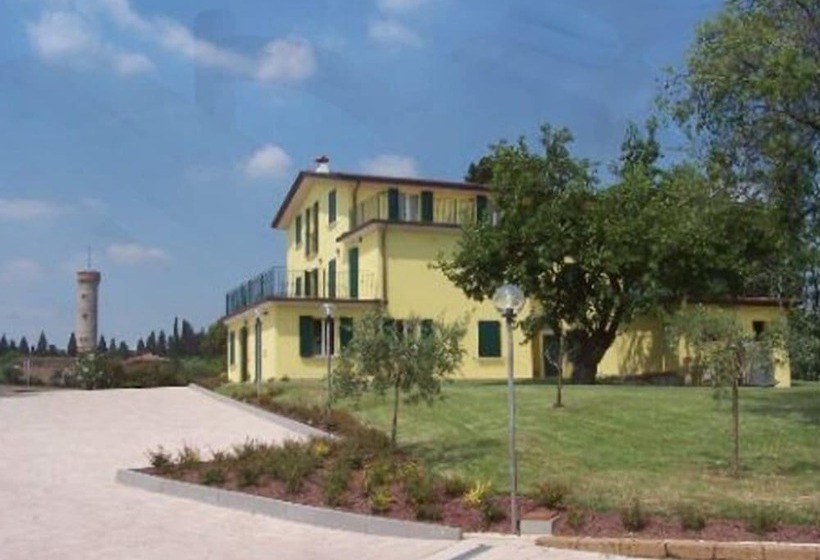 ホテル Albergo Quattro Pini