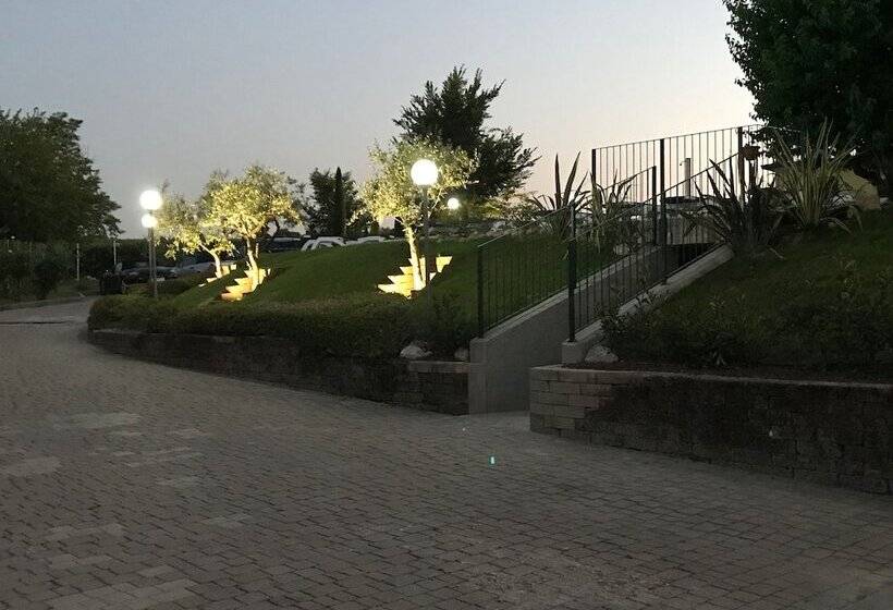 ホテル Albergo Quattro Pini