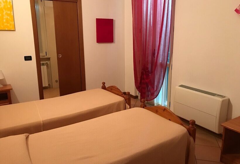 ホテル Albergo Quattro Pini