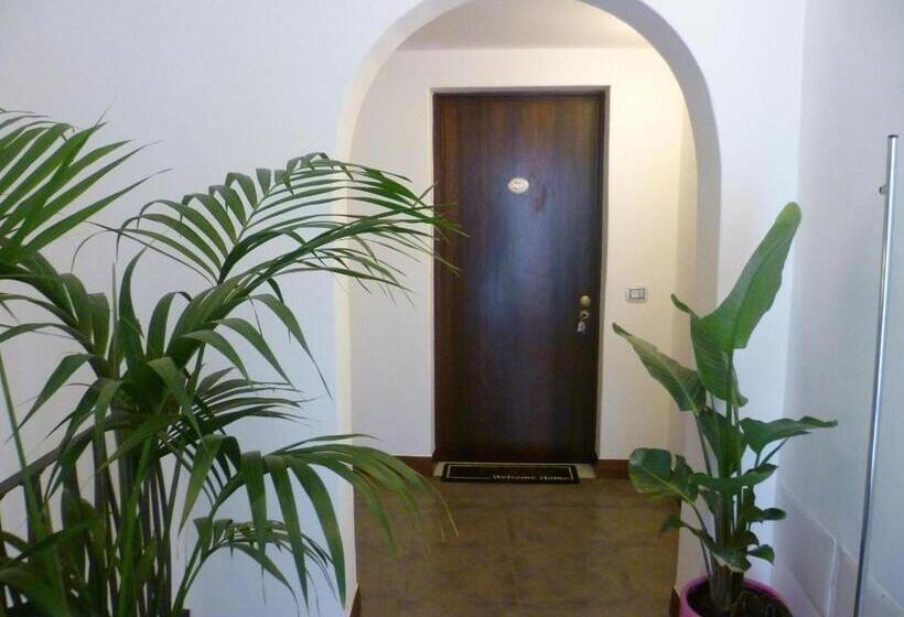 בית מלון כפרי Albergo Residenziale La Corte