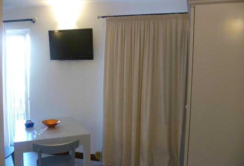 בית מלון כפרי Albergo Residenziale La Corte