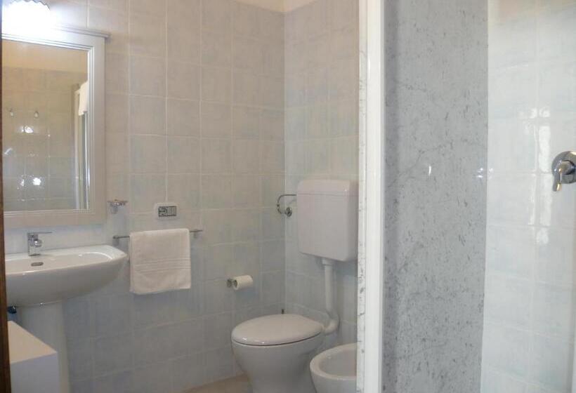 فندق Albergo Residenziale La Corte