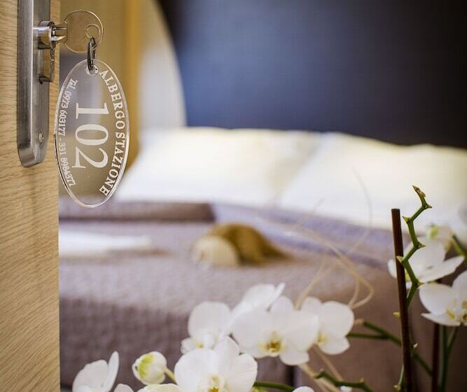 ホテル Albergo Stazione