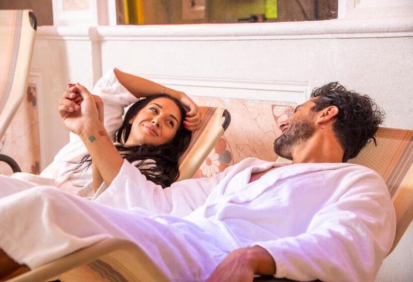 בית מלון כפרי Alpino Wellness & Spa