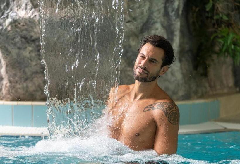 בית מלון כפרי Alpino Wellness & Spa