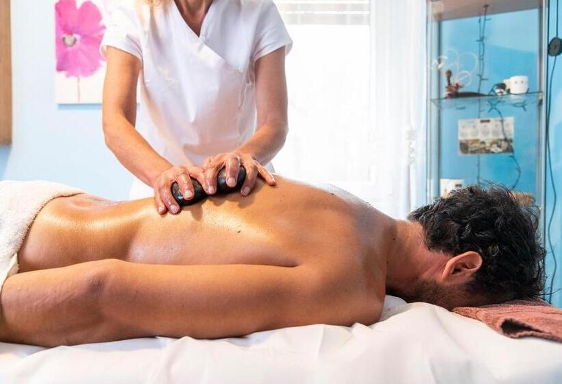 בית מלון כפרי Alpino Wellness & Spa