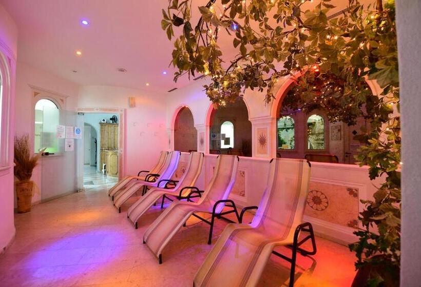 בית מלון כפרי Alpino Wellness & Spa