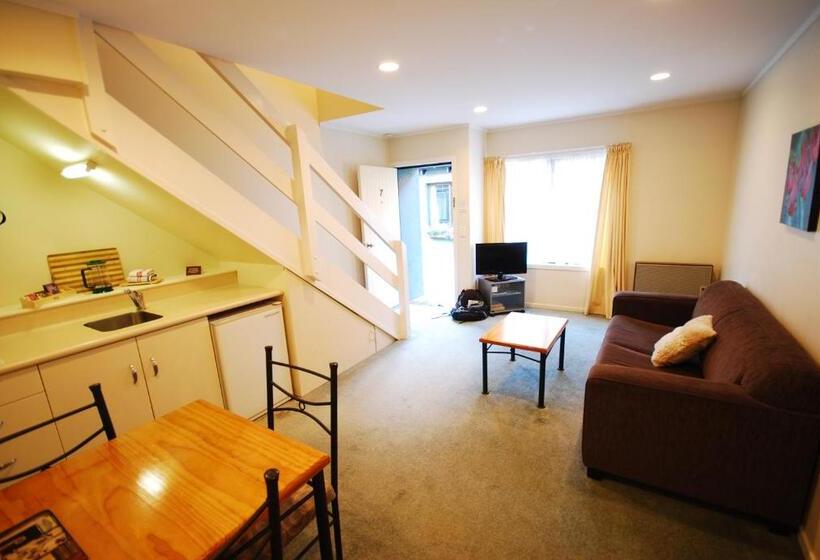 Отель Baden Lodge