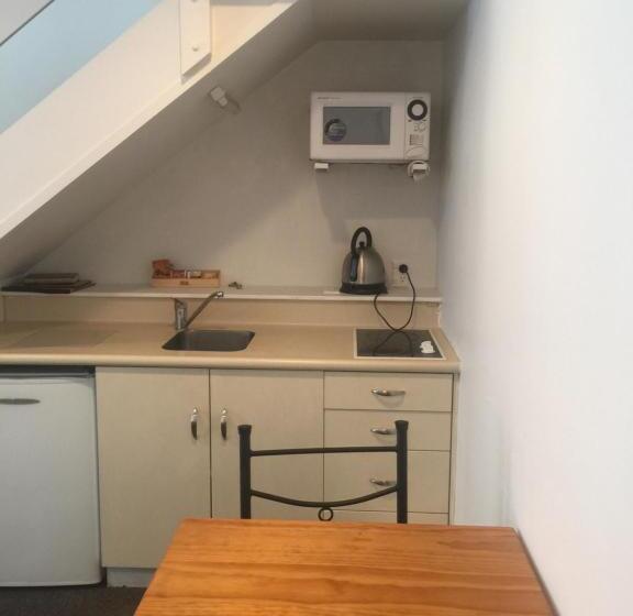 Отель Baden Lodge