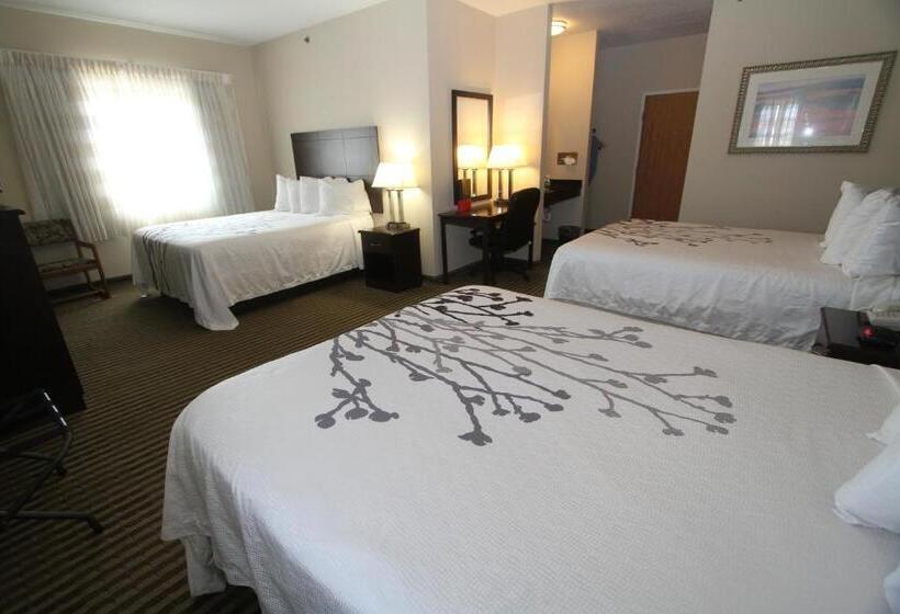 فندق Bowman Inn And Suites