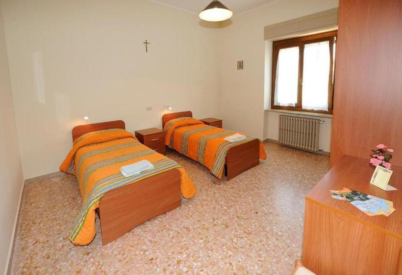 호텔 Casa Per Ferie Centro Beato Rosaz