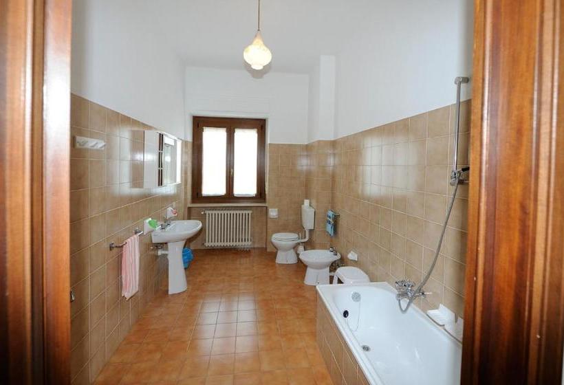 호텔 Casa Per Ferie Centro Beato Rosaz