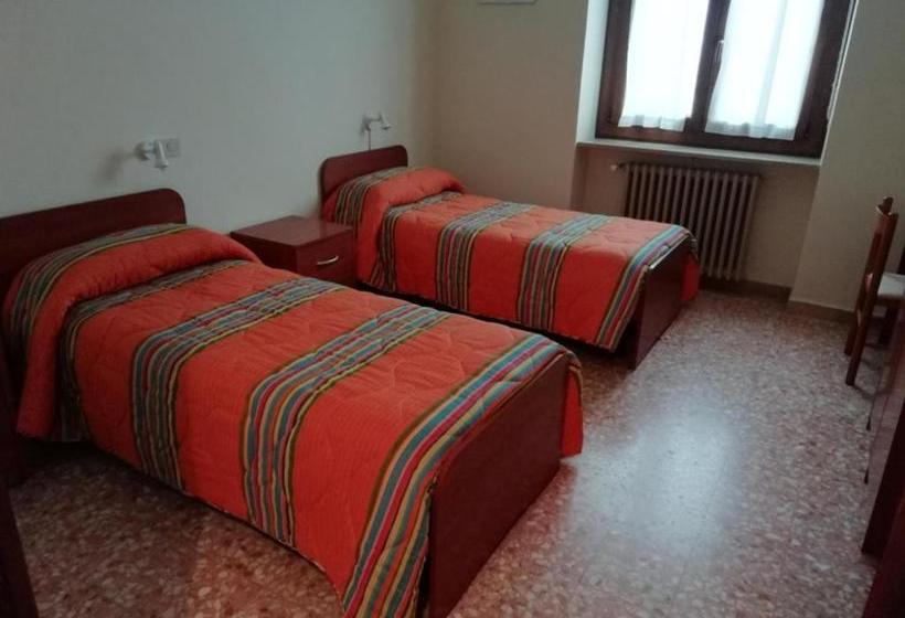 호텔 Casa Per Ferie Centro Beato Rosaz